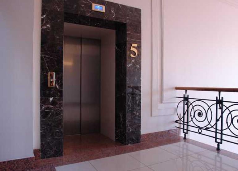Келлерман Центр: Вид главного лифтового холла